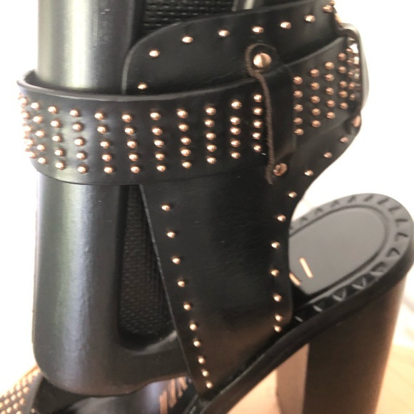 IVY KIRHZNER Women’s VOLT Shoes Black w/ROSE GOLD studs Gladiator Sandals SIZE 8 - Picture 9 of 16